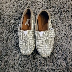 Toms size 10t girls shoes